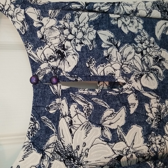 Fortune + Ivy halter tank - Picture 8 of 10